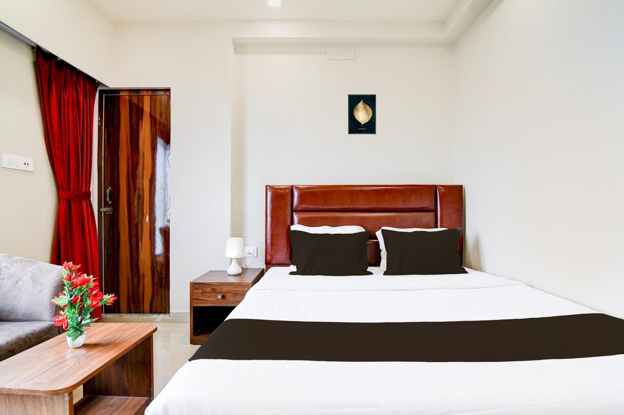 Super Townhouse Kaikhali Near Airport Hotel โกลกาตา ภายนอก รูปภาพ