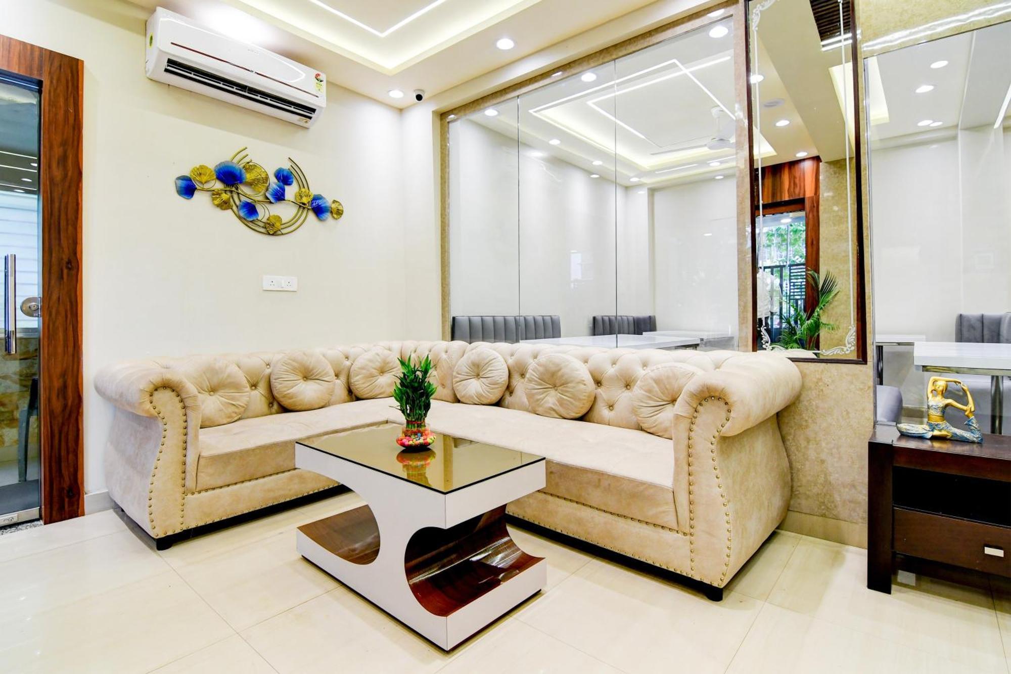 Super Townhouse Kaikhali Near Airport Hotel โกลกาตา ภายนอก รูปภาพ